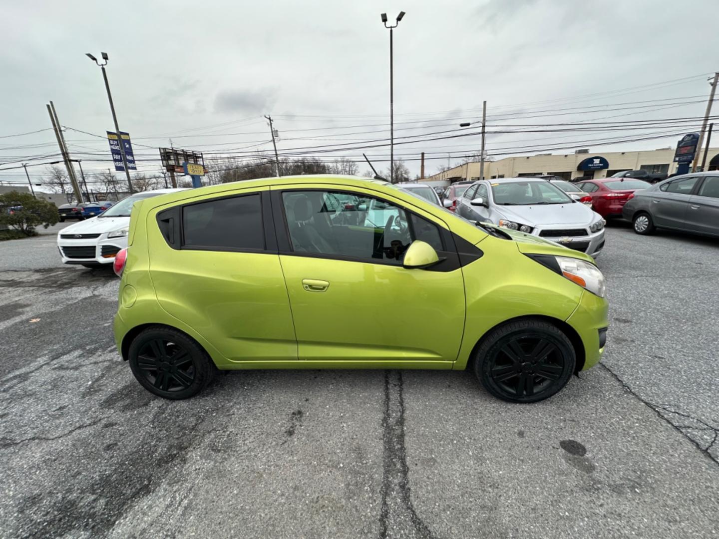 2013 GREEN* Chevrolet Spark 1LT Manual (KL8CC6S91DC) with an 1.2L L4 16V DOHC engine, 5-Speed Manual transmission, located at 1254 Manheim Pike, Lancaster, PA, 17601, (717) 393-9133, 40.062870, -76.323273 - Photo#3